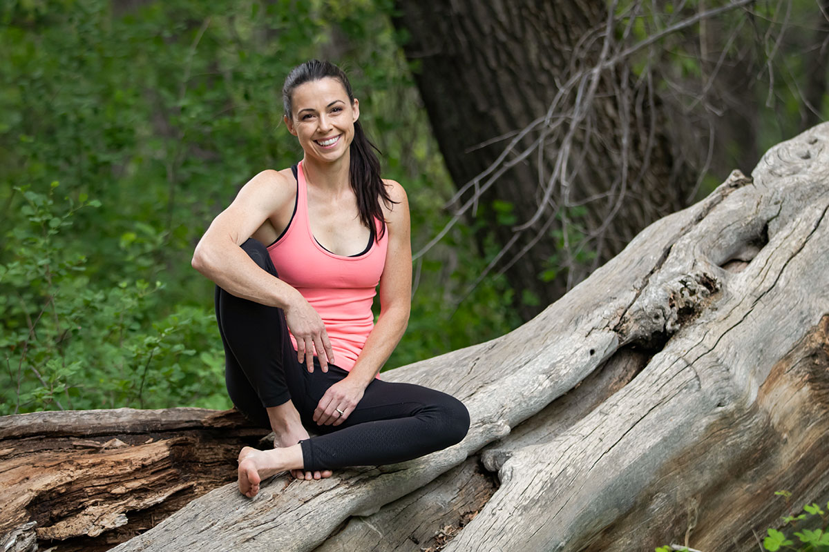 holly_semanoff_about_bio Holly Semanoff practicing meditation